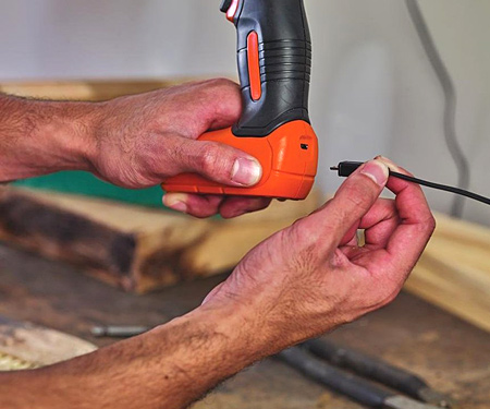 Акумуляторний дриль-шурупокрут BLACK&DECKER BDCD8