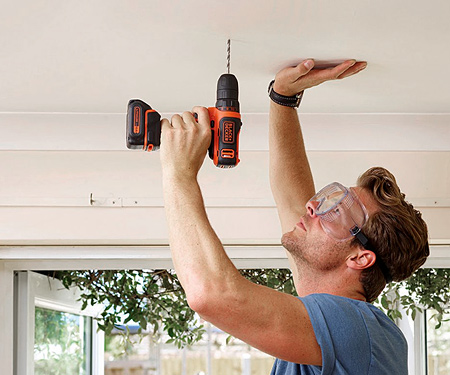 Акумуляторний дриль-шурупокрут BLACK&DECKER BDCDD12