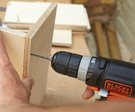 Аккумуляторная дрель-шуруповерт BLACK&DECKER BDCDD12USB