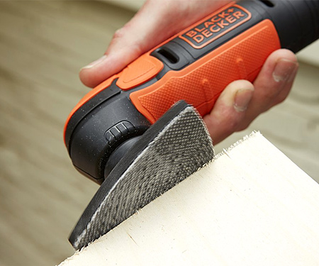 Аккумуляторная виброшлифмашина BLACK&DECKER BDCDS12N