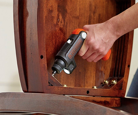 Акумуляторна викрутка BLACK&DECKER BDCSFL20C