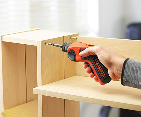 Акумуляторна викрутка BLACK&DECKER CS3651LC