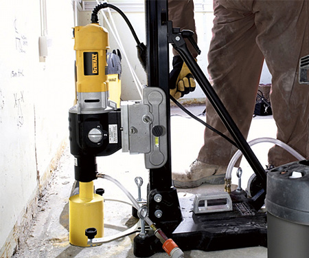 Дрель алмазного сверления DeWALT D21585