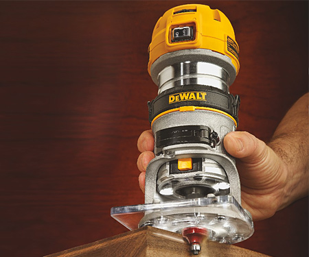 Фрезер окантовочный DeWALT D26200