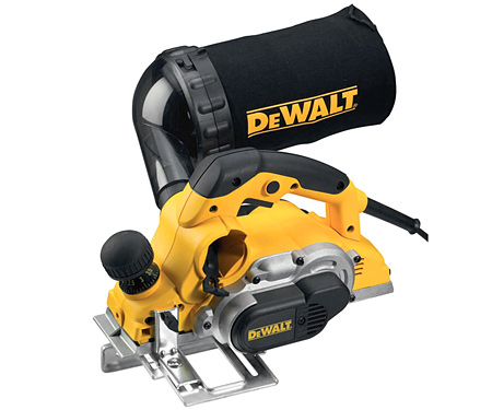 Рубанок DeWALT D26500