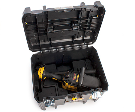 Аккумуляторная угловая дрель DeWALT DCD460NT