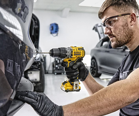 Акумуляторний дриль-шурупокрут DeWALT DCD706N