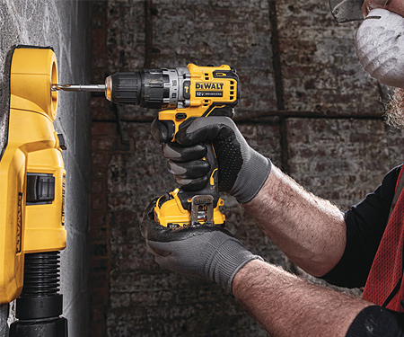 Акумуляторний дриль-шурупокрут DeWALT DCD706N