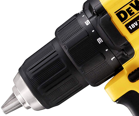 Аккумуляторная дрель-шуруповерт DeWALT DCD708S2T