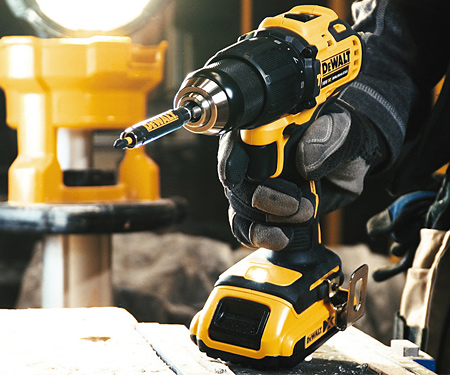 Акумуляторний дриль-шурупокрут DeWALT DCD709D2T