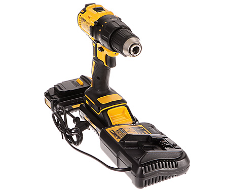 Аккумуляторная дрель-шуруповерт DeWALT DCD777D2T