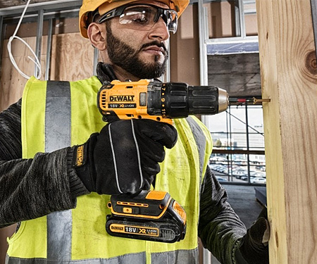 Акумуляторний дриль-шурупокрут DeWALT DCD777M2T