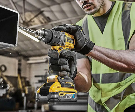 Акумуляторний ударний дриль-шурупокрут DeWALT DCD805NT