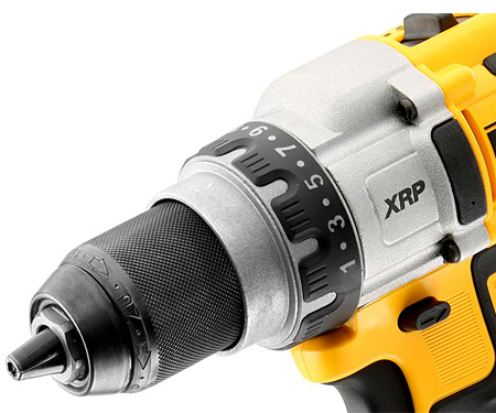 Аккумуляторная дрель-шуруповерт DeWALT DCD991T2