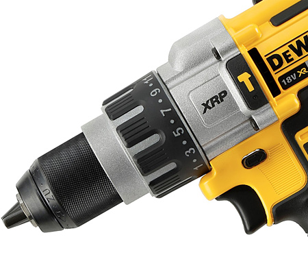 Аккумуляторная дрель-шуруповерт DeWALT DCD996P2B