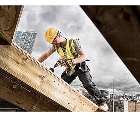 Аккумуляторная дрель-шуруповерт DeWALT DCD996P3