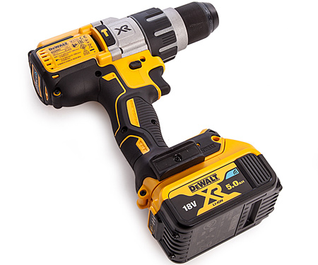 Аккумуляторная дрель-шуруповерт DeWALT DCD997P2B