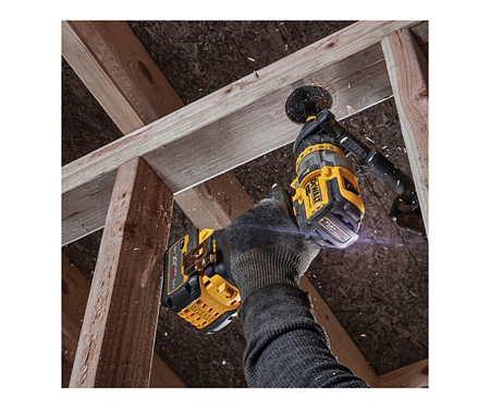 Аккумуляторная дрель-шуруповерт DeWALT DCD999T1