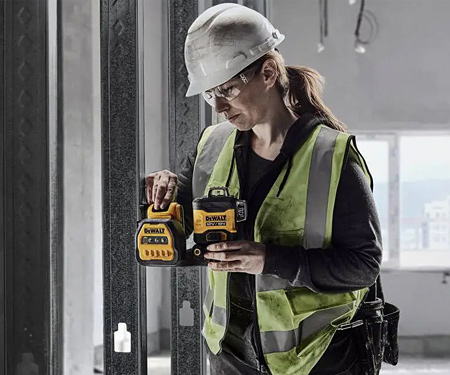 Лазер линейный DeWALT DCE089D1G18