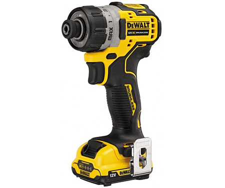Аккумуляторный шуруповерт DeWALT DCF601D2