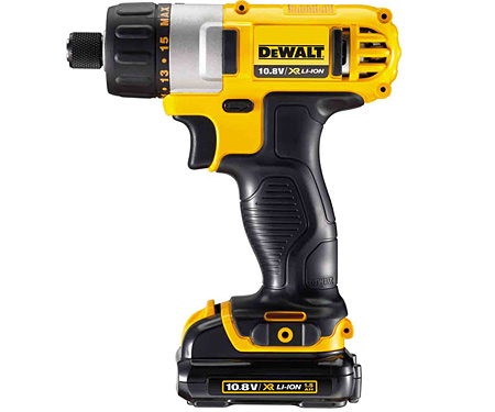 Аккумуляторный шуруповерт DeWALT DCF610S2