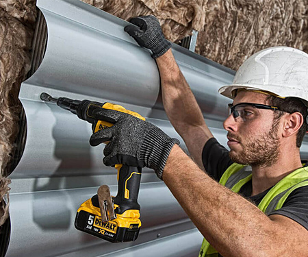 Акумуляторний шурупокрут DeWALT DCF622P2