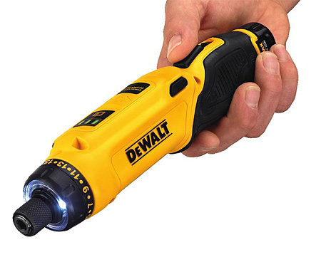 Акумуляторна викрутка DeWALT DCF682G1