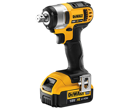 Аккумуляторный ударный гайковерт DeWALT DCF880M2