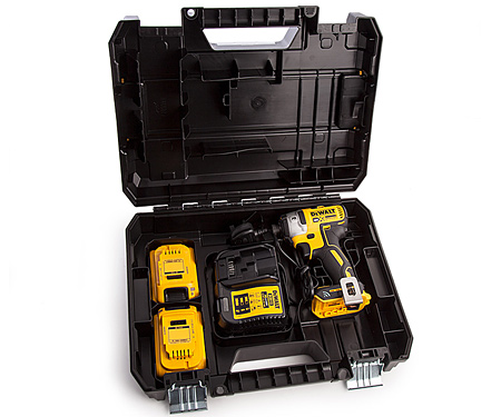 Аккумуляторный ударный шуруповерт DeWALT DCF888D2B