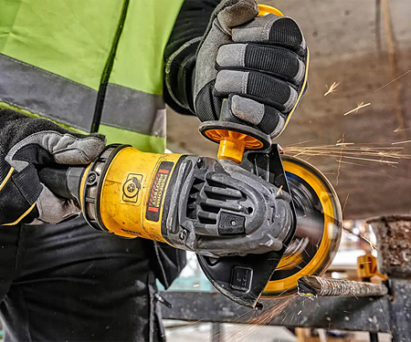 Акумуляторна болгарка DeWALT DCG418T2