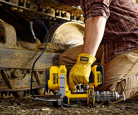 Акумуляторний масляний пістолет DeWALT DCGG571M1