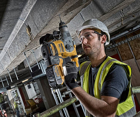 Аккумуляторный перфоратор DeWALT DCH283NT