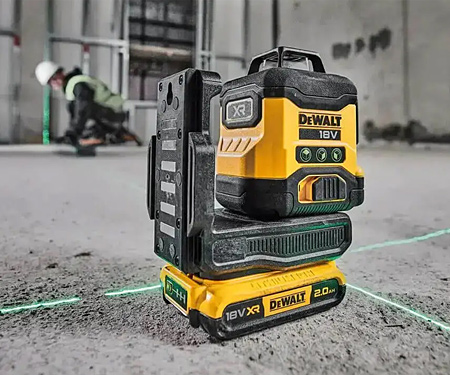 Лазер линейный DeWALT DCLE34031D1