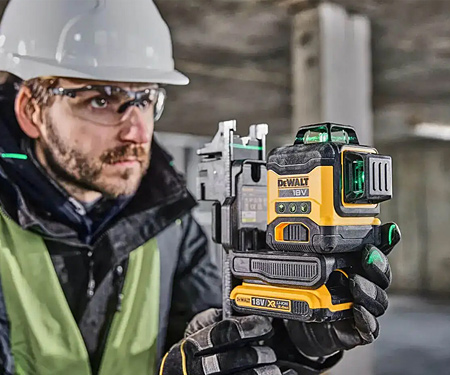 Лазер линейный DeWALT DCLE34031D1