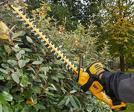 Кусторез DeWALT DCM563P1
