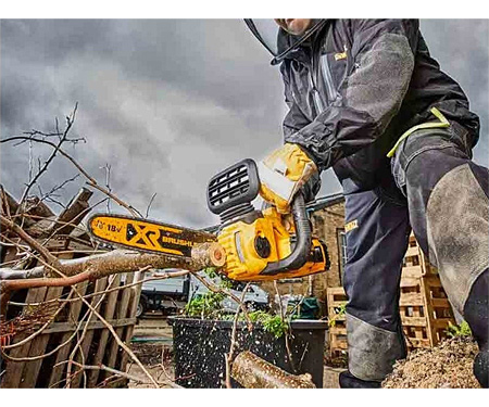 Аккумуляторная цепная пила DeWALT DCM565N