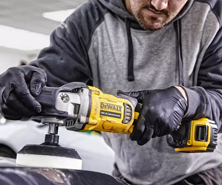 Аккумуляторная полировальная машина DeWALT DCM849P2