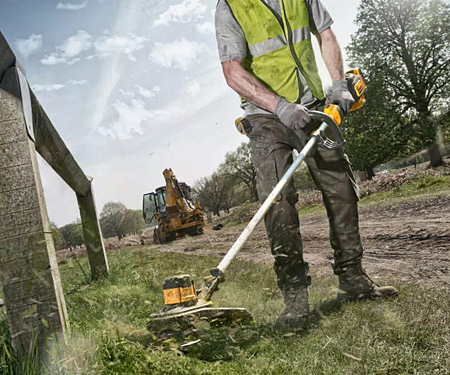 Акумуляторна коса DeWALT DCMST561N