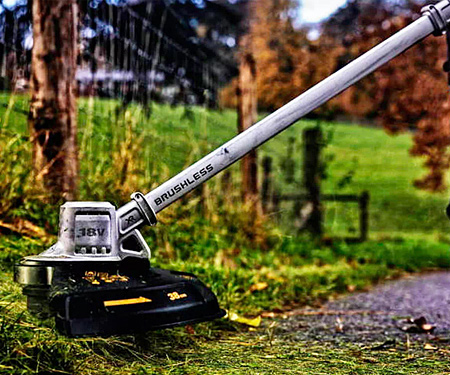 Акумуляторна коса DeWALT DCMST561N