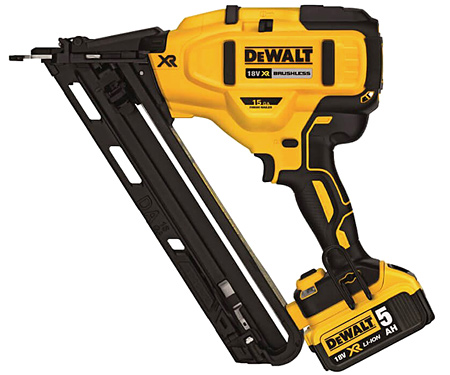 Аккумуляторный гвоздезабиватель DeWALT DCN650P2