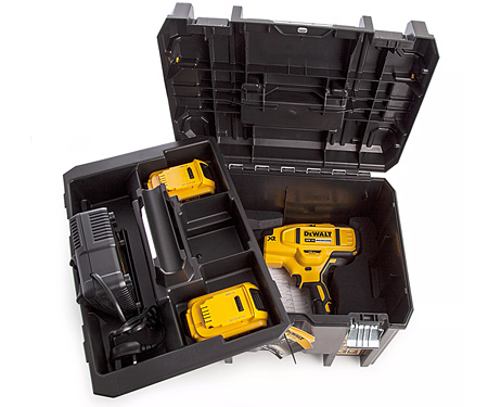 Аккумуляторный гвоздезабиватель DeWALT DCN681D2