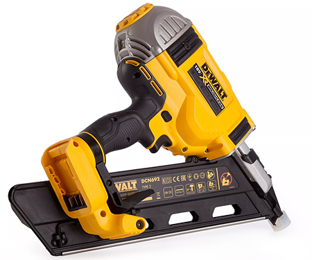Аккумуляторный гвоздезабиватель DeWALT DCN692N