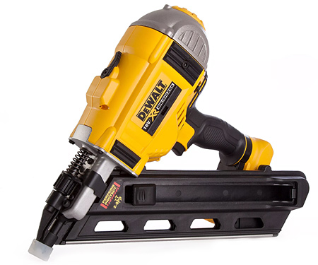 Акумуляторний цвяхозабивач DeWALT DCN692P2