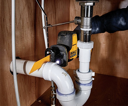 Аккумуляторная сабельная пила DeWALT DCS312NT