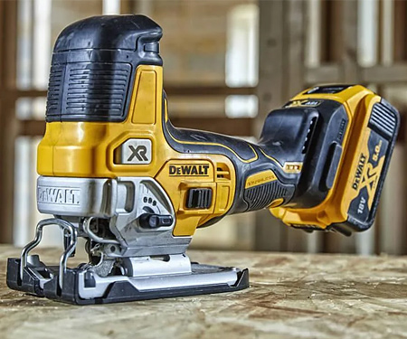 Акумуляторний лобзик DeWALT DCS335P2