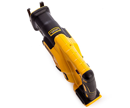 Аккумуляторная сабельная пила DeWALT DCS367N