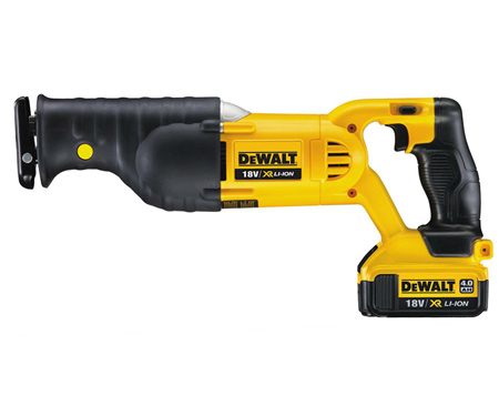 Аккумуляторная сабельная пила DeWALT DCS380M2