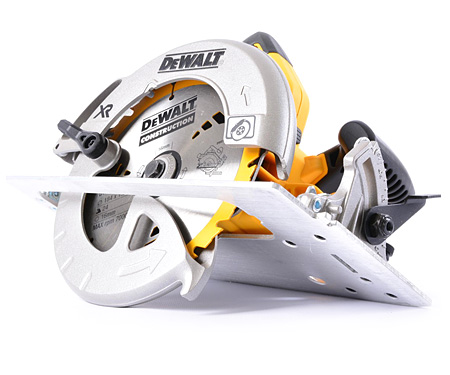 Аккумуляторная дисковая пила DeWALT DCS570NT