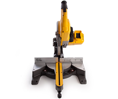Аккумуляторная торцовочная пила DeWALT DCS778N
