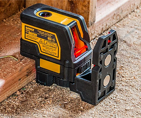 Лазерный уровень DeWALT DW0822